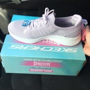 Sketchers Stretch Women Air-Cooled Memory Foam Sneakers
